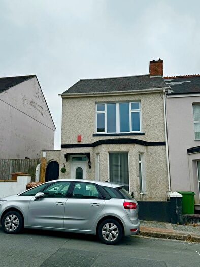 3 Bedroom End Of Terrace House To Rent In Second Avenue, Plymouth, PL2