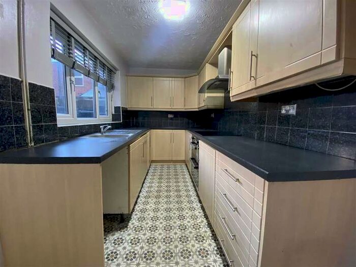 3 Bedroom Terraced House For Sale In Highfield Road, Salford, M6