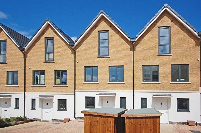 4 Bedroom Property To Rent In Dock Meadow Reach, Hanwell, W7