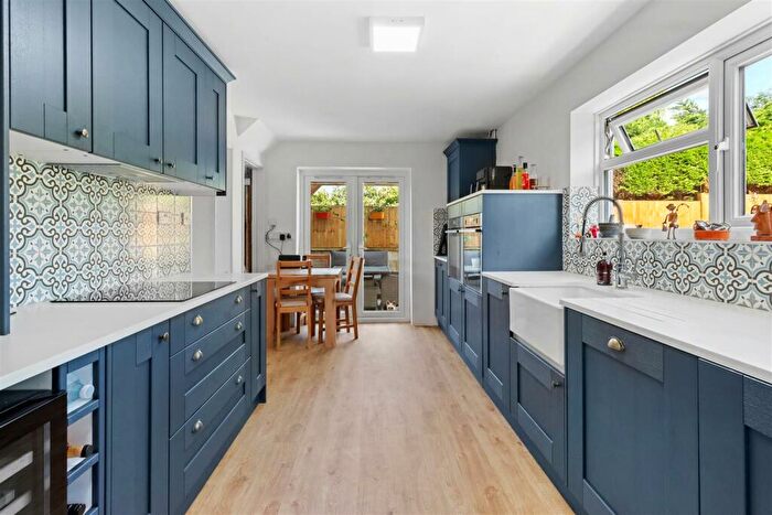 3 Bedroom End Of Terrace House For Sale In Bowley Road, Hailsham, BN27