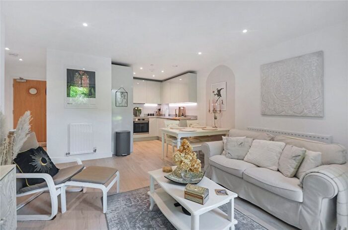 1 Bedroom Flat For Sale In Lismore Boulevard, Colindale Gardens, Colindale, NW9