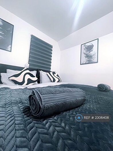 2 Bedroom Flat To Rent In Alexandra Street, London, E16