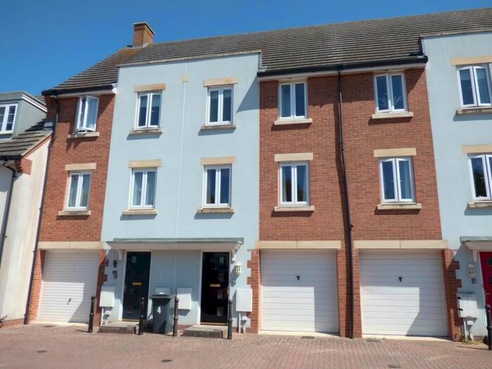 4 Bedroom Terraced House To Rent In Topcliffe Street Kingsway, Quedgeley, Gloucester, GL2