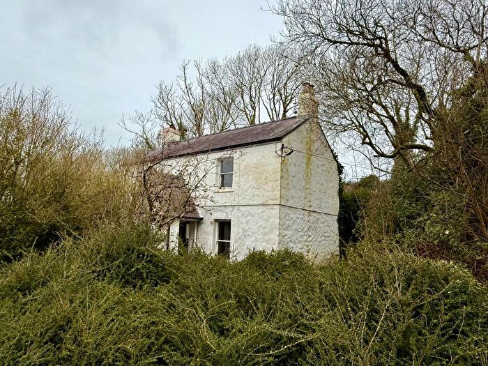 2 Bedroom Cottage For Sale In Llanrhidian, Swansea, SA3