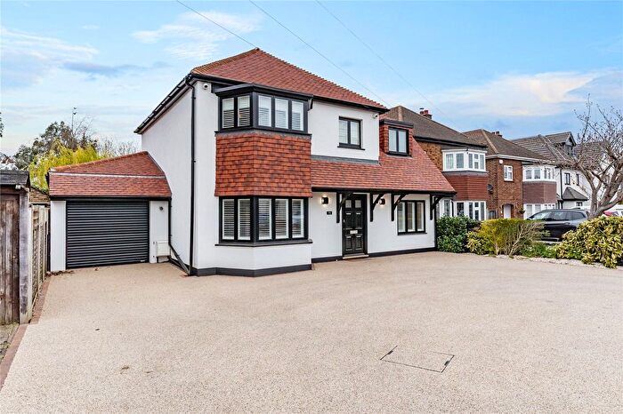 3 Bedroom Detached House For Sale In Haynes Road, Hornchurch, RM11