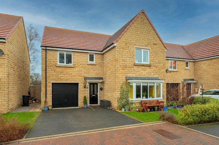 4 Bedroom Detached House For Sale In Cowstail Lane, Tockwith, York, YO26
