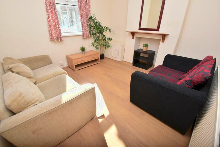 3 Bedroom House To Rent In May Street, Cathays, Cardiff, CF24