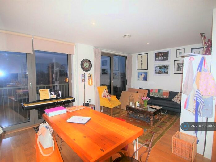 2 Bedroom Flat To Rent In Camberwell Passage, London, SE5