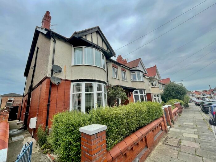 2 Bedroom Flat To Rent In Breck Road, Blackpool, FY3