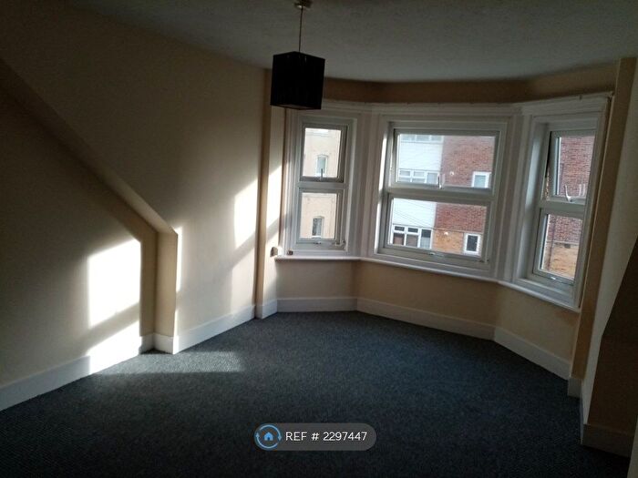 1 Bedroom Flat To Rent In Milward Road, Hastings, TN34