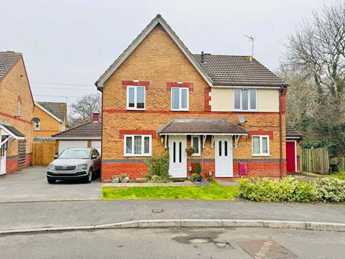3 Bedroom Semi-Detached House To Rent In Holliday Close, Swindon, SN25