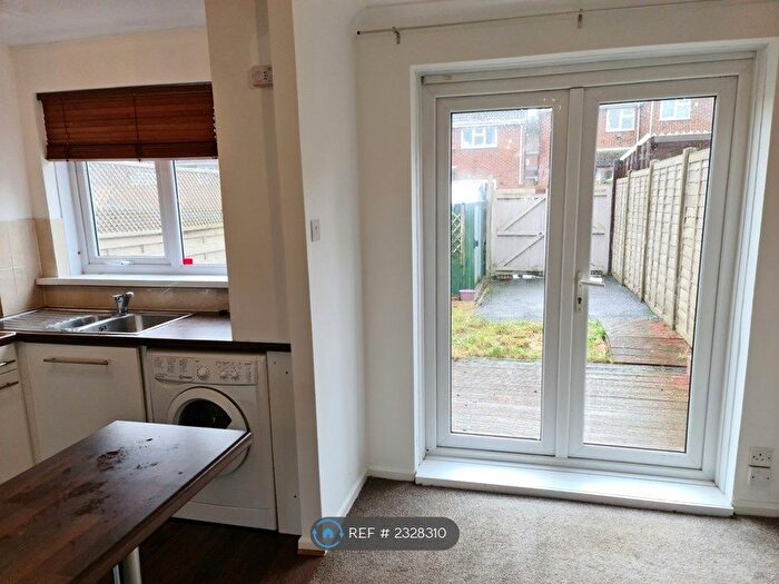 2 Bedroom End Of Terrace House To Rent In Viscount Walk, Bournemouth, BH11