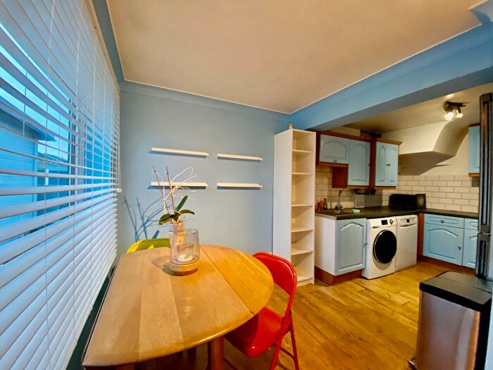 3 Bedroom Semi-Detached House To Rent In Kentmere Avenue, Preston, PR5