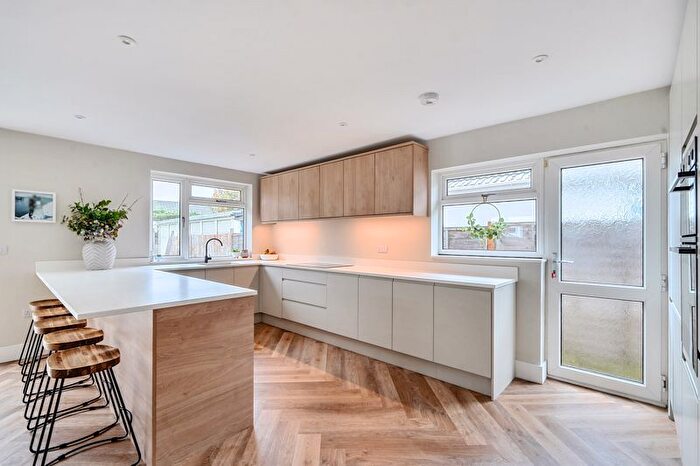 3 Bedroom Bungalow For Sale In Bognor Road, Broadstone, BH18