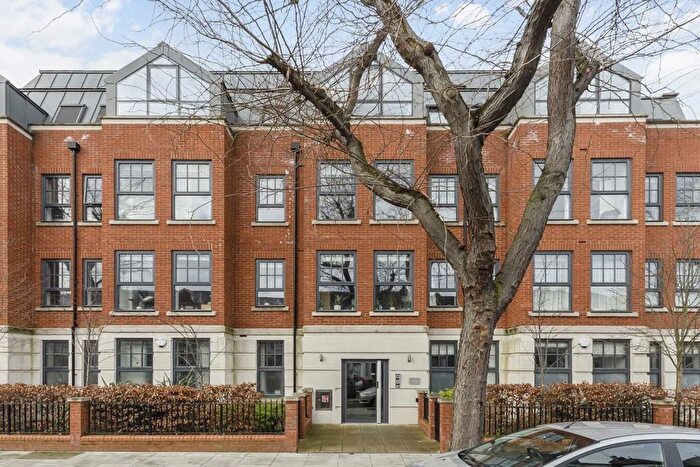 2 Bedroom Flat To Rent In Wolverton Gardens, London, W6