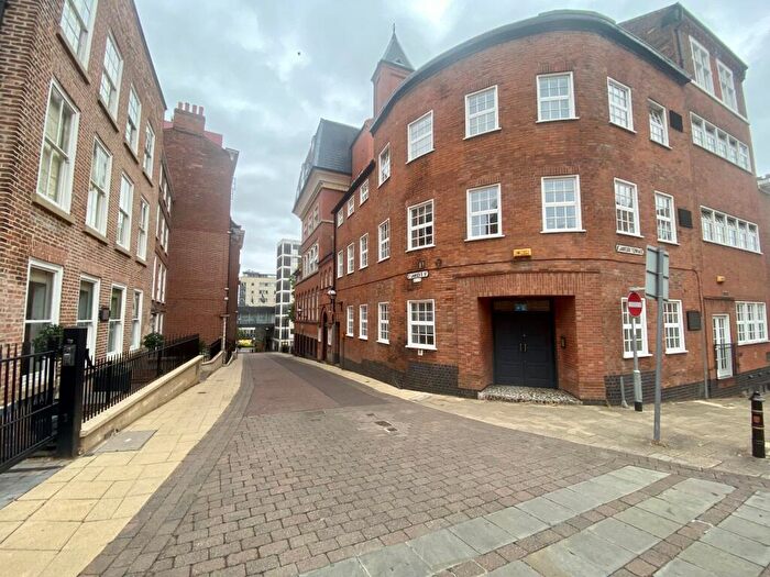 2 Bedroom Apartment To Rent In The Hollows, St James Terrace, City Center, NG1