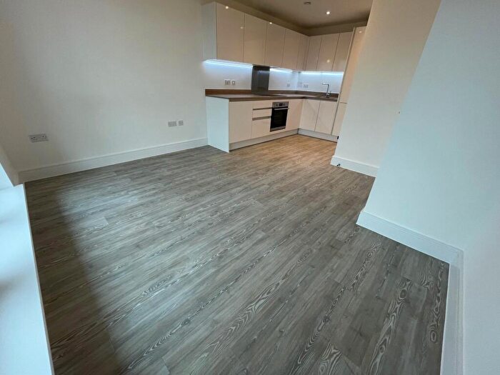 1 Bedroom Flat To Rent In West Cliff Road, Bournemouth, BH2