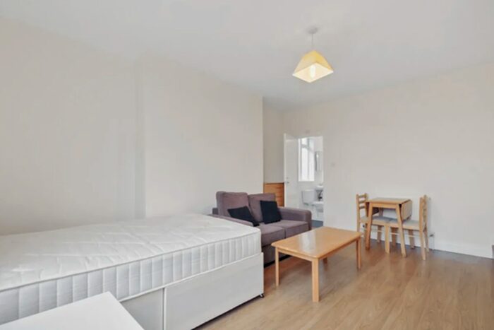 Studio To Rent In Mountview Road, Crouch End, N4