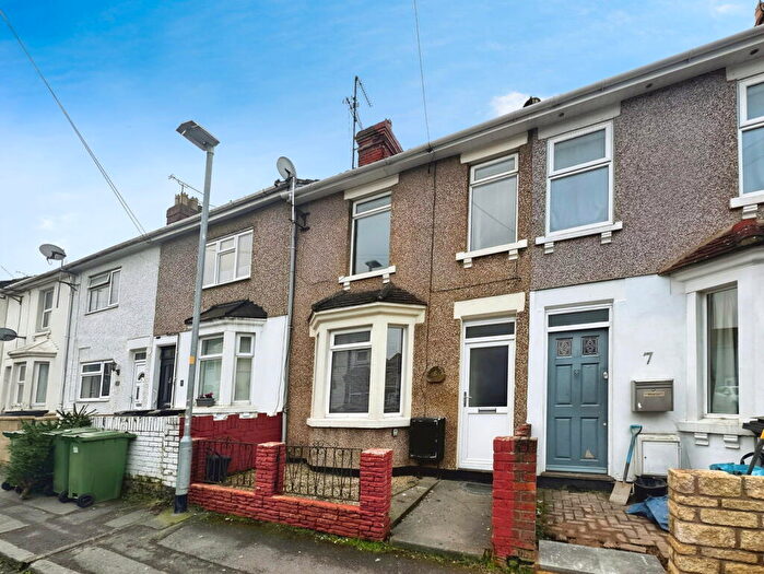 4 Bedroom Terraced House To Rent In Guppy Street, Swindon, SN2