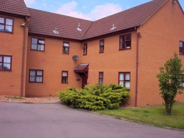 1 Bedroom Property To Rent In High Street, Irthlingborough, Wellingborough, NN9