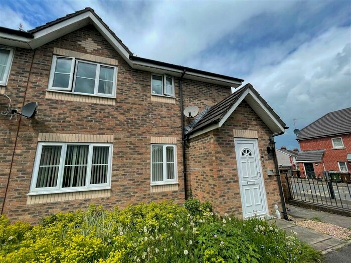 2 Bedroom Flat For Sale In Van Road, Caerphilly, CF83