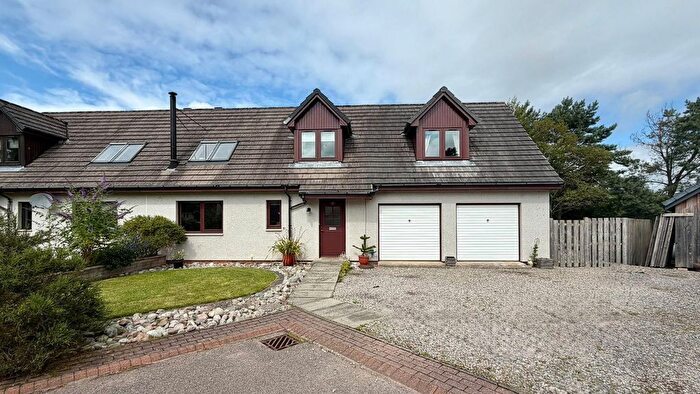 4 Bedroom Semi-Detached House For Sale In Nairnside View, Inverness, IV2