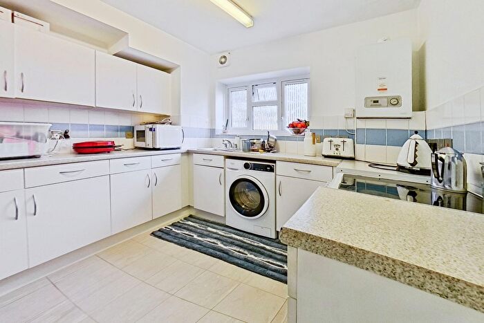 1 Bedroom Flat For Sale In Corran Way, South Ockendon, Essex, RM15