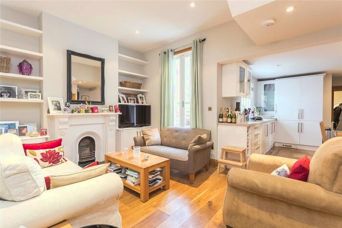 2 Bedroom Maisonette To Rent In Ingelow Road, Battersea, SW8