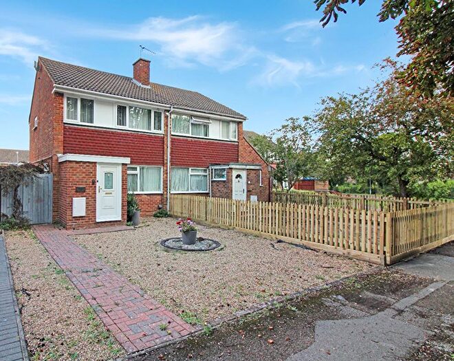 3 Bedroom Semi-Detached House For Sale In Harkness Close, Bletchley, Milton Keynes, Buckinghamshire, MK2