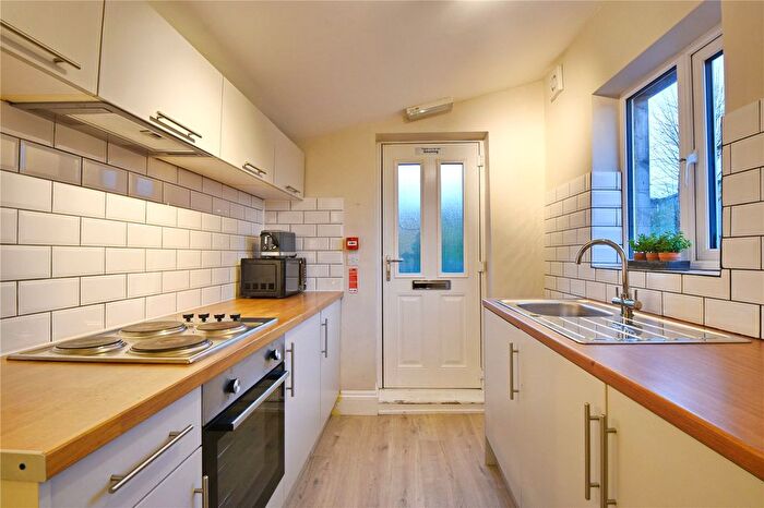 4 Bedroom Flat To Rent In Newbridge Road, Bristol, Somerset, BS4