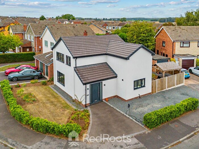 4 Bedroom Detached House For Sale In Derwent Place, Sprotbrough, DN5