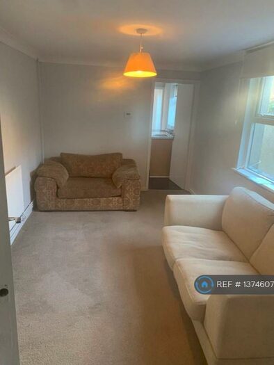 2 Bedroom Flat To Rent In Marion Street, Cardiff, CF24