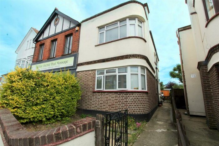1 Bedroom Apartment To Rent In London Road, Leigh-On-Sea, Essex, SS9