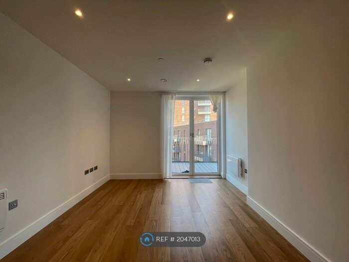 2 Bedroom Flat To Rent In West Timber Yard, Birmingham, B5