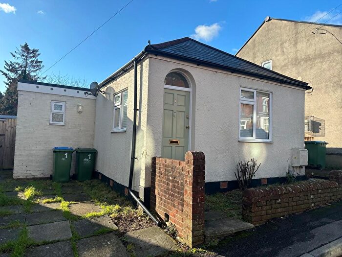 2 Bedroom Bungalow To Rent In Brickfield Road, Southampton, SO17