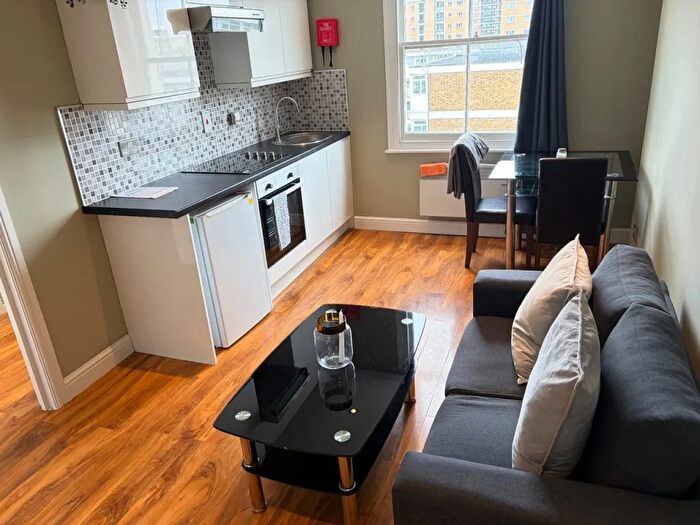 1 Bedroom Flat To Rent In Very Near Claverton Street Area, Pimlico, SW1V