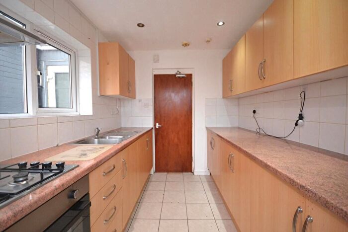 4 Bedroom Terraced House To Rent In St. Peters Road, Reading, RG6