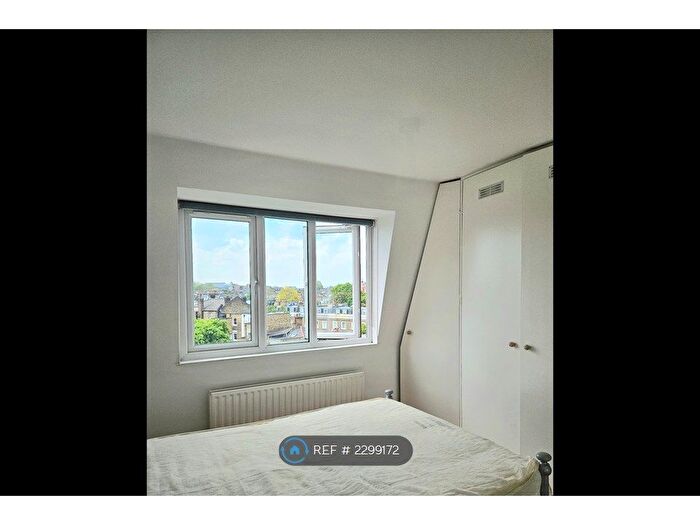 1 Bedroom Flat To Rent In Brook Green, London, W14