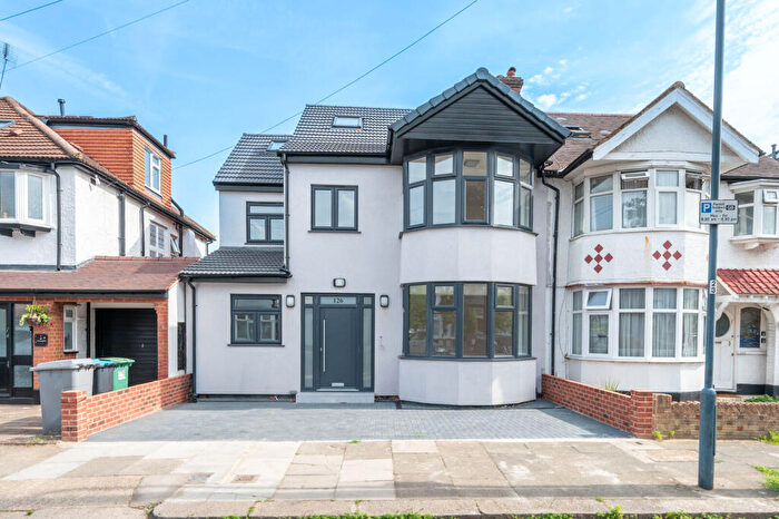 5 Bedroom Semi-Detached House For Sale In Fleetwood Road, Willesden Green, London, NW10