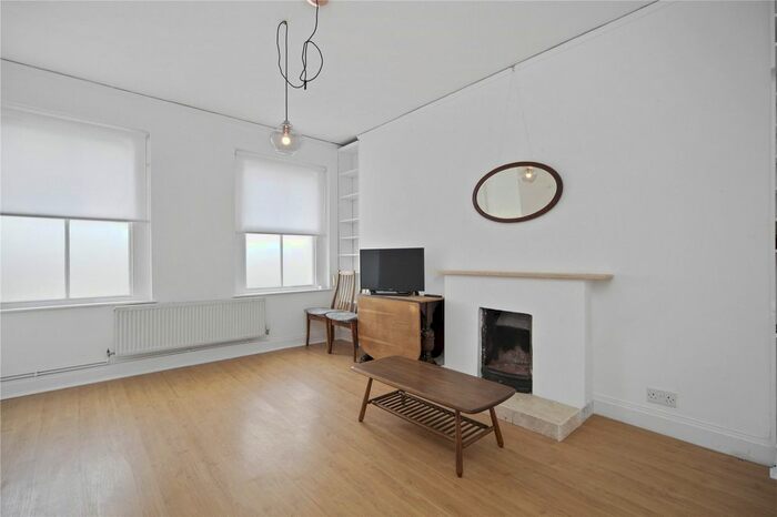 2 Bedroom Flat To Rent In Palmer House, - Fortess Road, London, NW5