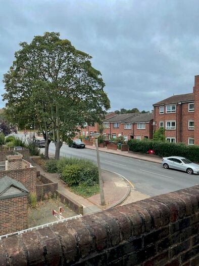 1 Bedroom Flat To Rent In Woolwich, London, SE18