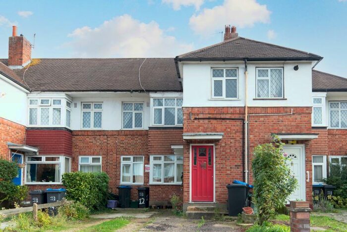 2 Bedroom Apartment To Rent In Barnard Gardens, New Malden, Surrey, KT3