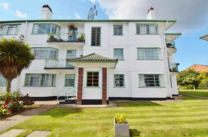 3 Bedroom Flat To Rent In Capel Gardens, Pinner, HA5