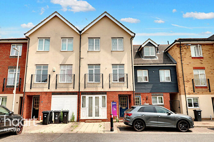 5 Bedroom Terraced House For Sale In Blackthorn Road, Ilford, IG1