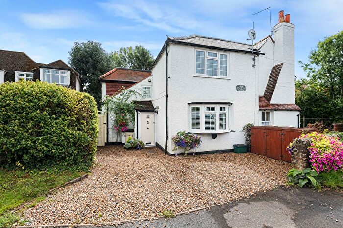 2 Bedroom Semi Detached House For Sale In Amersham Road, Hazlemere, HP15