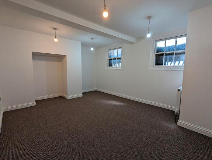 2 Bedroom Flat To Rent In Castle Hill, Reading, RG1