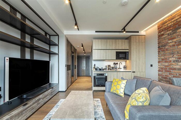 Apartment To Rent In Hewett Street, London, EC2A