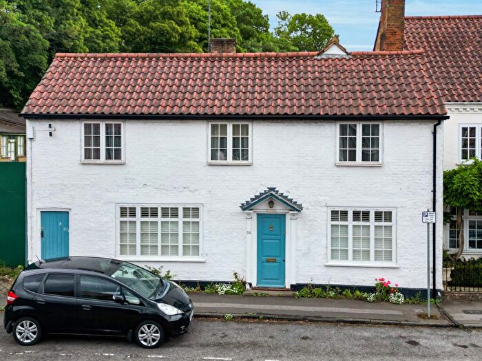 4 Bedroom Semi-Detached House For Sale In Esher Green, Esher, KT10