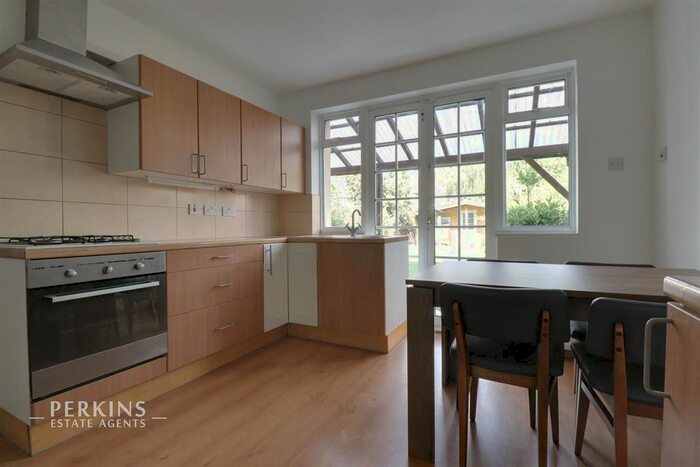 4 Bedroom End Of Terrace House To Rent In Drew Gardens, Greenford, UB6