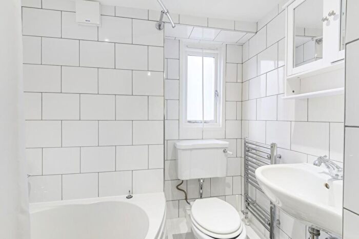 2 Bedroom Flat To Rent In Bramshill Gardens London, NW5